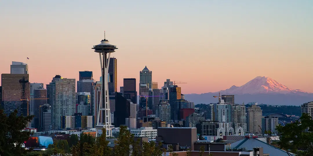 Downtown Seattle and Mount Rainier at sunset, seen from Kerry Park